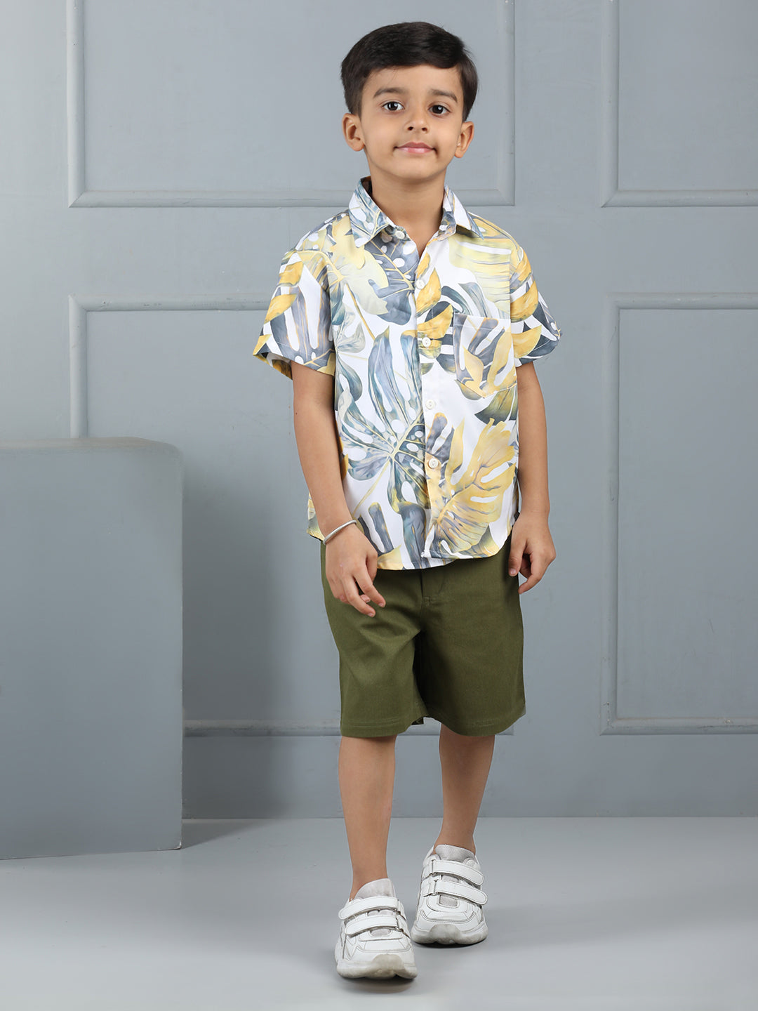 Boys Leaf Print Half-Sleeve Shirt & Bottom Set – Trendy Casual Wear - Pure, Chemical-Free Kidswear