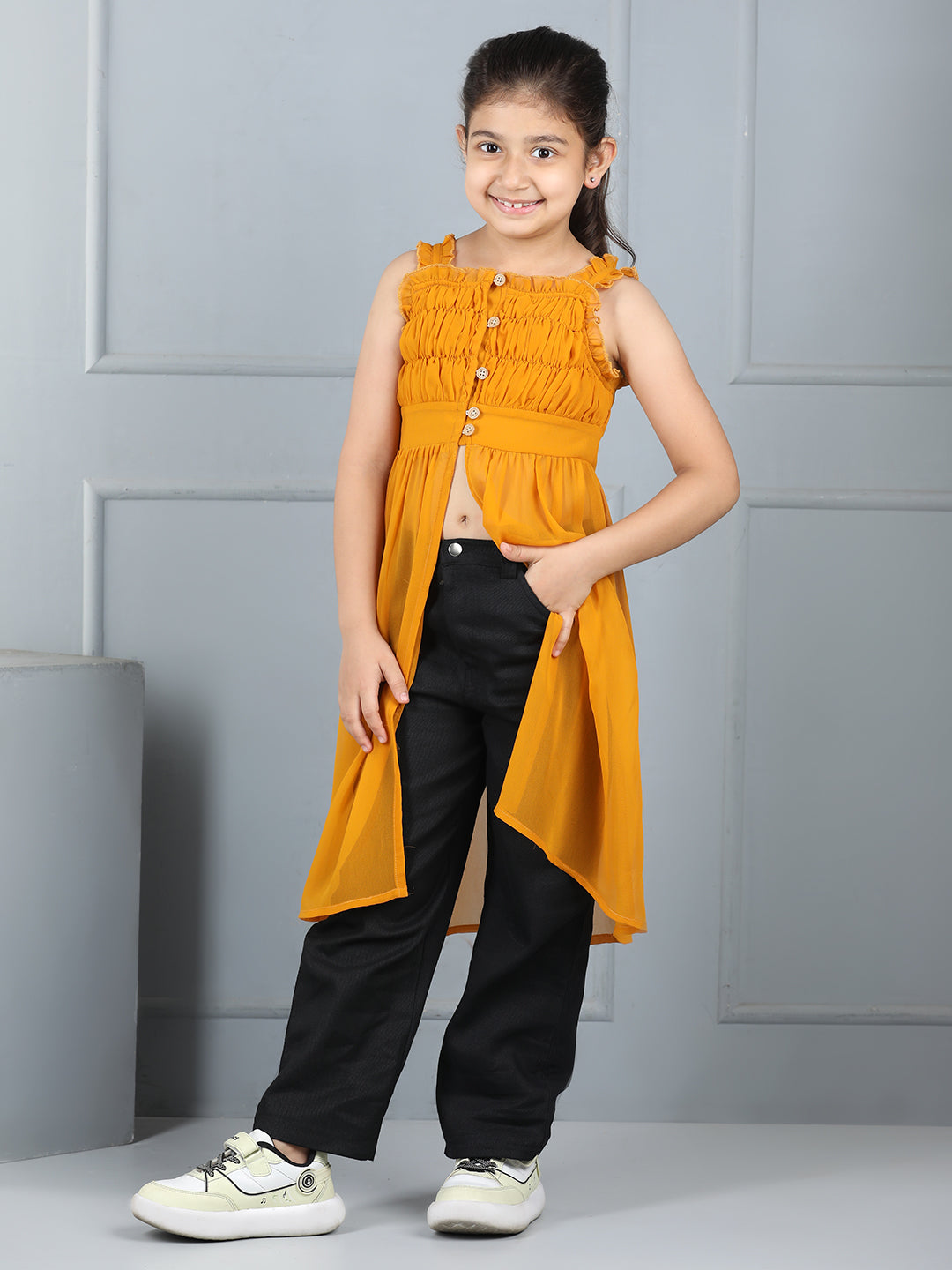 Aww Hunnie Premium Georgette Yoke-Detail Slit Top & Cotton-Twill Pant Set – Sleeveless Chic